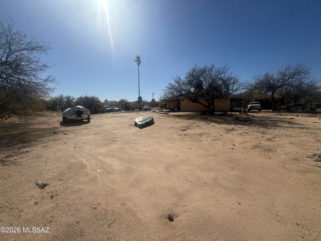 1031 W Calle Santiago, Sahuarita, AZ 85629