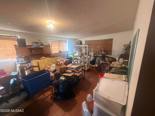 1031 W Calle Santiago, Sahuarita, AZ 85629