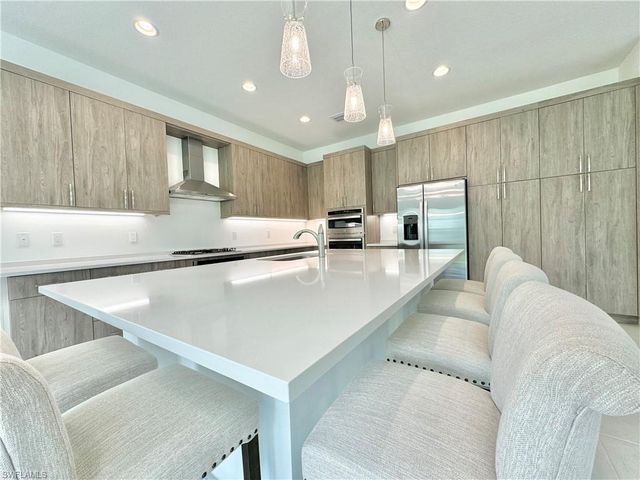 20370 Fair Oak LN, Estero, FL 33928