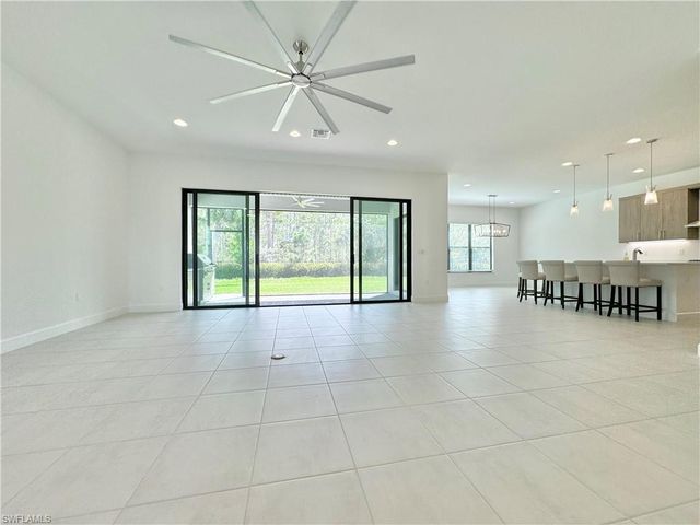 20370 Fair Oak LN, Estero, FL 33928