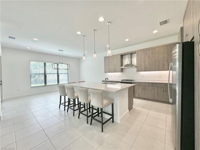 20370 Fair Oak LN, Estero, FL 33928