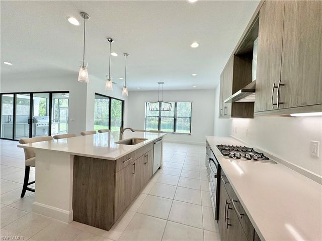 20370 Fair Oak LN, Estero, FL 33928