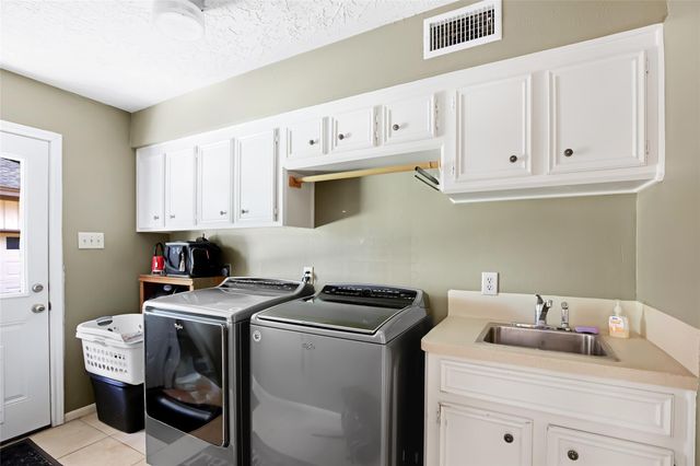 3514 Maple Park Drive, Houston, TX 77339