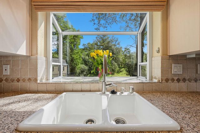 1181 Old Rock Bridge Rd, Placerville, CA 95667