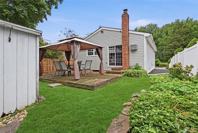 128 Walnut Road, Kings Park, NY 11754