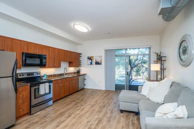 889 Date St 214, San Diego, CA 92101