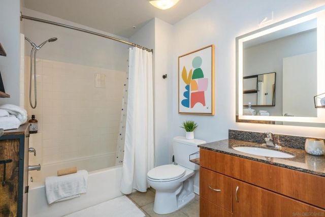 889 Date St 214, San Diego, CA 92101