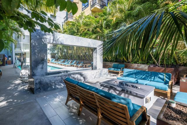 889 Date St 214, San Diego, CA 92101