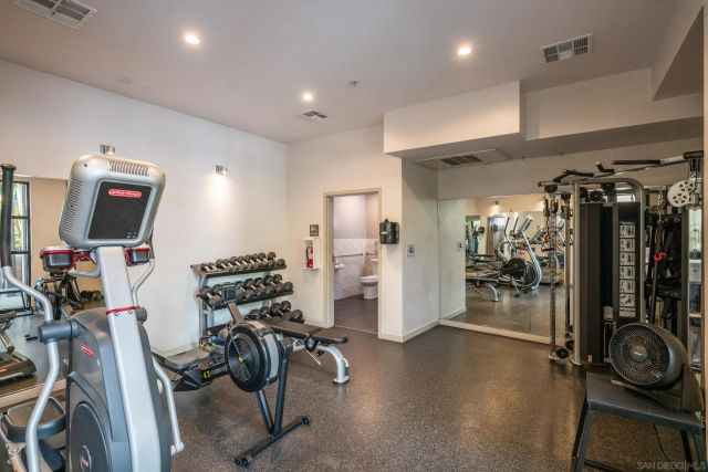 889 Date St 214, San Diego, CA 92101