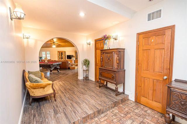 2221 SW 28th Way, Fort Lauderdale, FL 33312