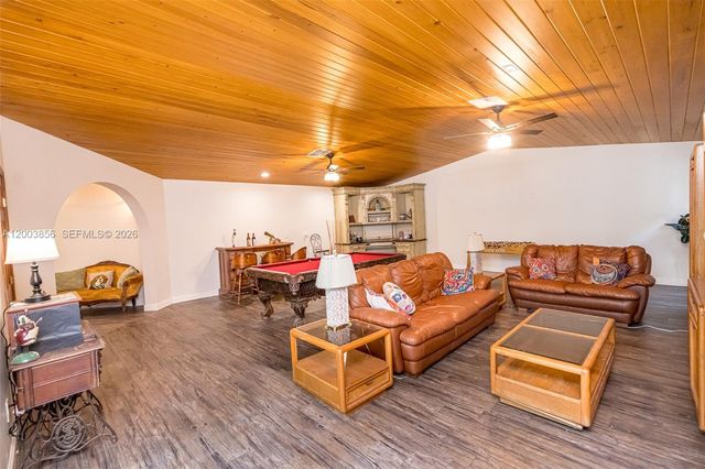 2221 SW 28th Way, Fort Lauderdale, FL 33312