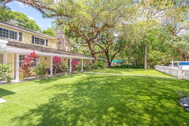 2221 SW 28th Way, Fort Lauderdale, FL 33312