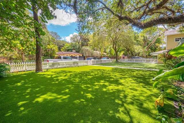 2221 SW 28th Way, Fort Lauderdale, FL 33312