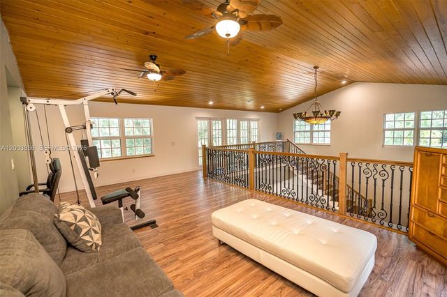 2221 SW 28th Way, Fort Lauderdale, FL 33312