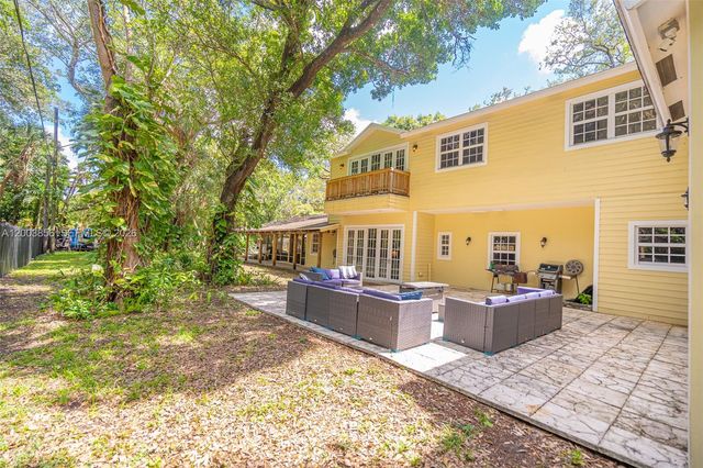 2221 SW 28th Way, Fort Lauderdale, FL 33312