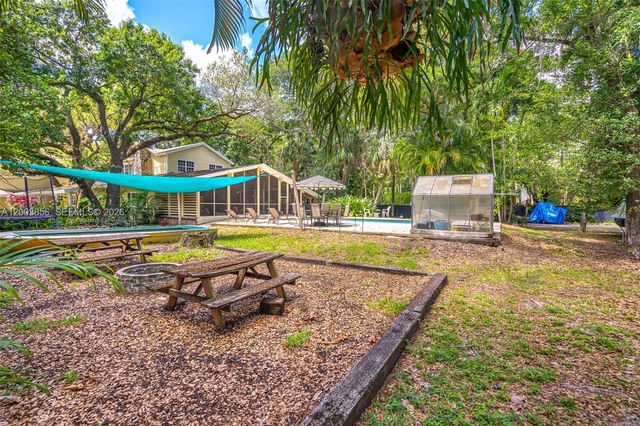 2221 SW 28th Way, Fort Lauderdale, FL 33312