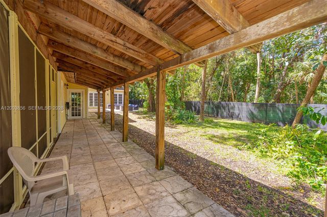 2221 SW 28th Way, Fort Lauderdale, FL 33312