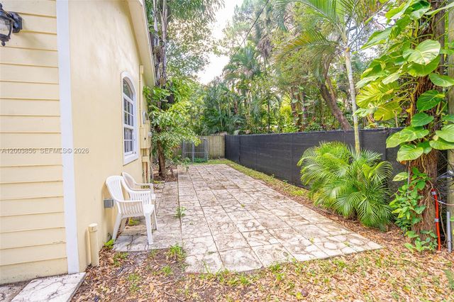 2221 SW 28th Way, Fort Lauderdale, FL 33312