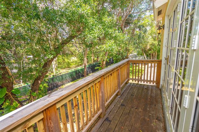 2221 SW 28th Way, Fort Lauderdale, FL 33312