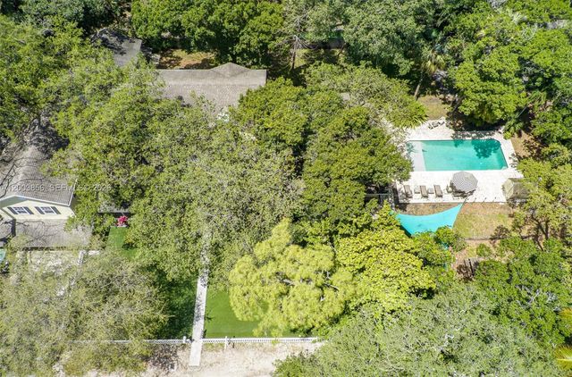 2221 SW 28th Way, Fort Lauderdale, FL 33312