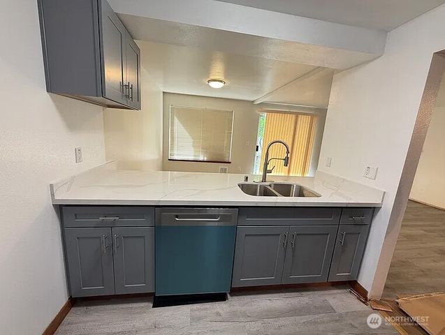 14020 SE 8th Street, Bellevue, WA 98007