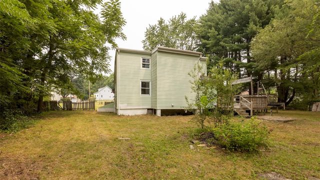 101 Pine Grove Avenue, Bellingham, MA 02019