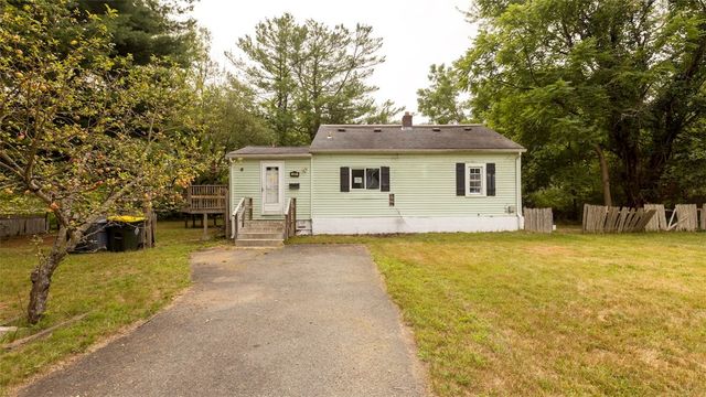 101 Pine Grove Avenue, Bellingham, MA 02019