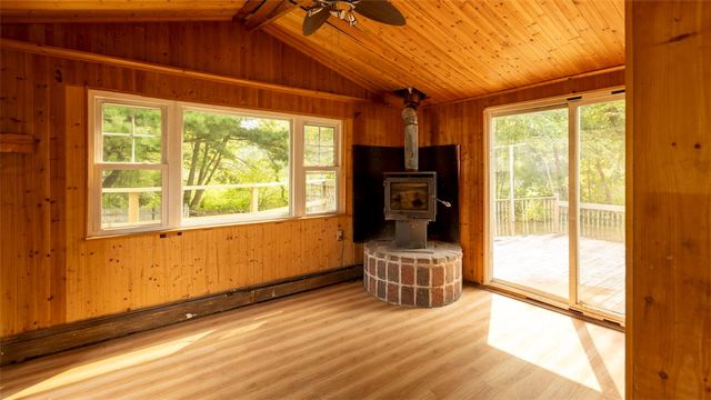 101 Pine Grove Avenue, Bellingham, MA 02019