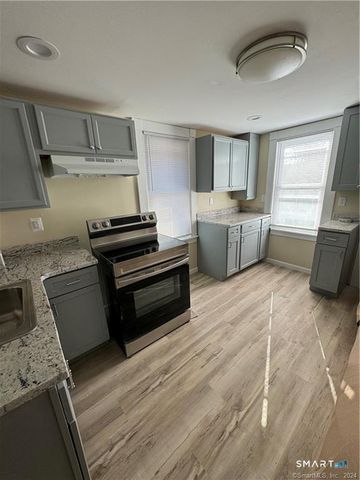 55 Simpson Street 2, Hartford, CT 06112