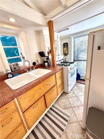 455 Myrtle Street, Laguna Beach, CA 92651