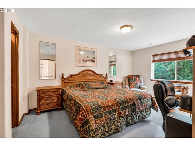 7829 Sw 174TH Pl, Beaverton, OR 97007