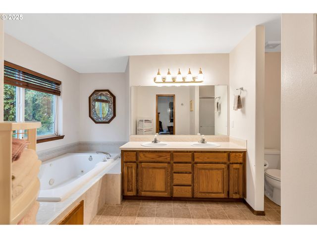 7829 Sw 174TH Pl, Beaverton, OR 97007