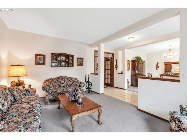 7829 Sw 174TH Pl, Beaverton, OR 97007