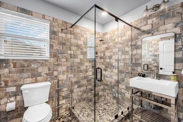 3120 River Oaks DR, Kingsland, TX 78639