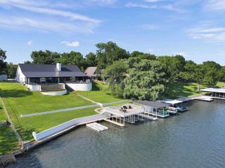 3120 River Oaks DR, Kingsland, TX 78639