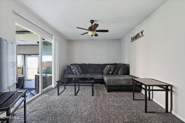 6101 Rolland Drive, Toledo, OH 43612