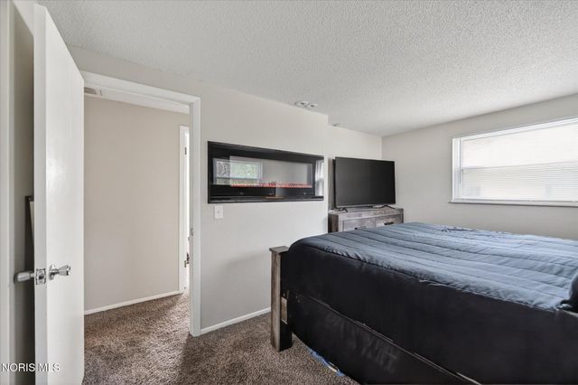6101 Rolland Drive, Toledo, OH 43612