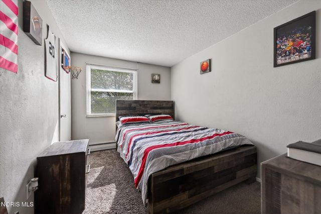 6101 Rolland Drive, Toledo, OH 43612