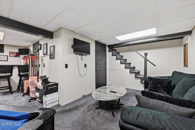 6101 Rolland Drive, Toledo, OH 43612