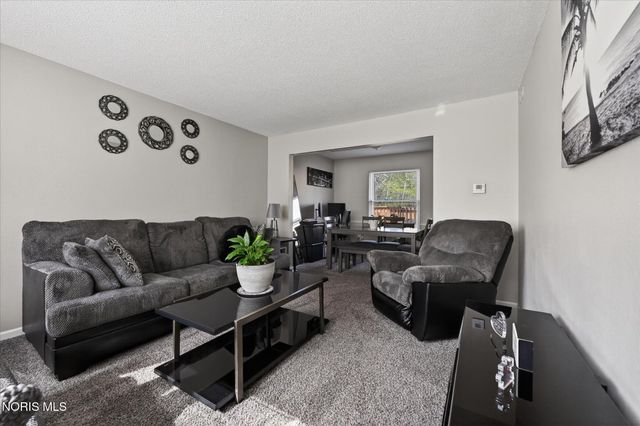 6101 Rolland Drive, Toledo, OH 43612