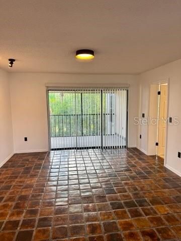 2462 KINGFISHER LANE J203, Clearwater, FL 33762