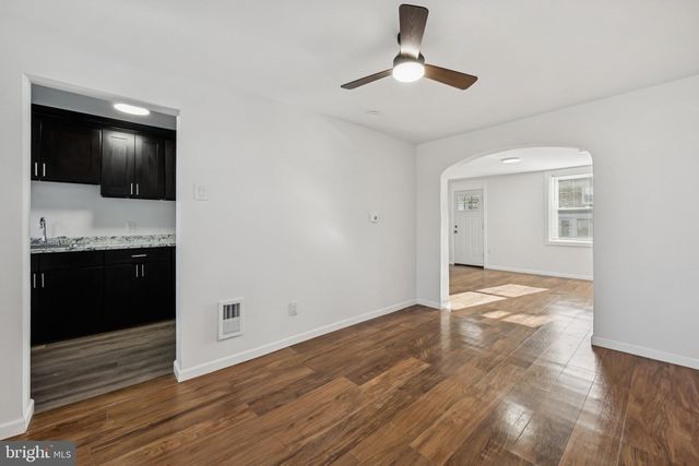 2940 N CONSTITUTION RD, Camden, NJ 08104