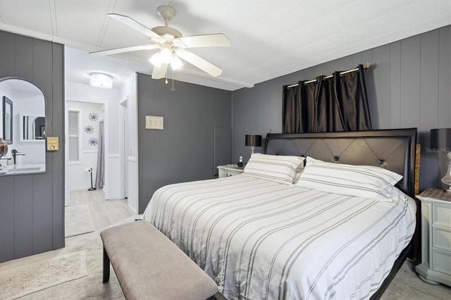 6710 36TH AVENUE E 121, Palmetto, FL 34221