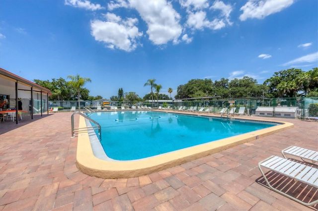 6710 36TH AVENUE E 121, Palmetto, FL 34221