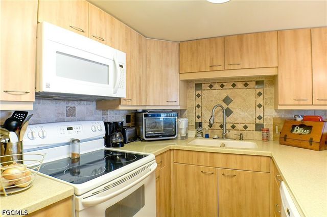 1900 clifford ST 603, Fort Myers, FL 33901
