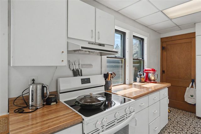 816 10th Avenue, Grinnell, IA 50112