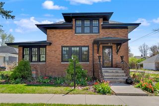 816 10th Avenue, Grinnell, IA 50112