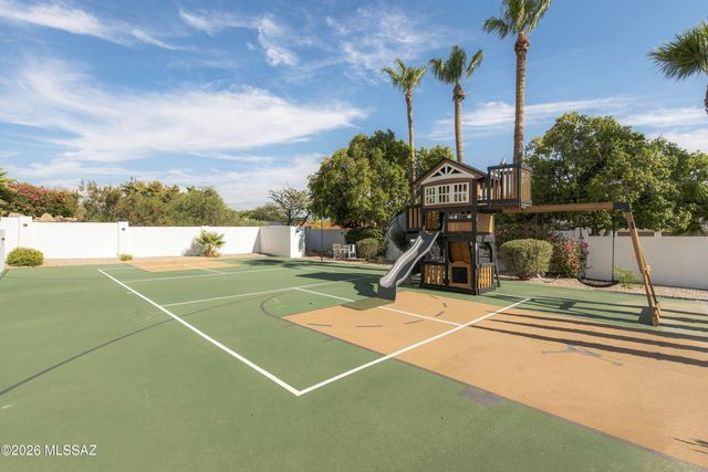 10541 E Windrose Drive, Scottsdale, AZ 85259