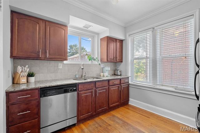 7055 Dartmouth Avenue, University City, MO 63130