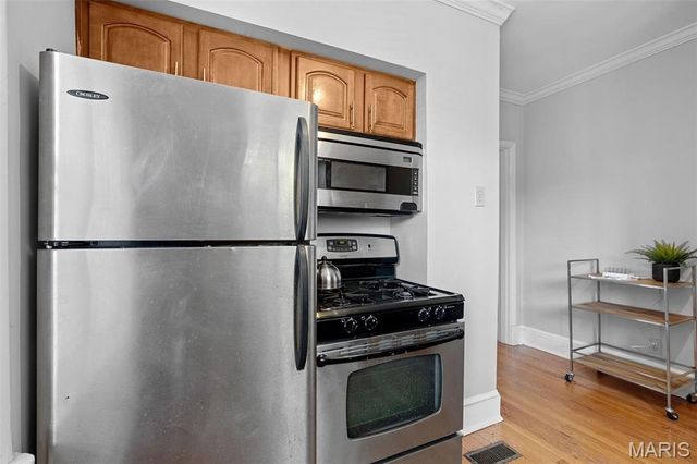 7055 Dartmouth Avenue, University City, MO 63130